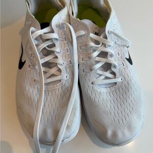 Nike Men's White and Black Athletic Shoes